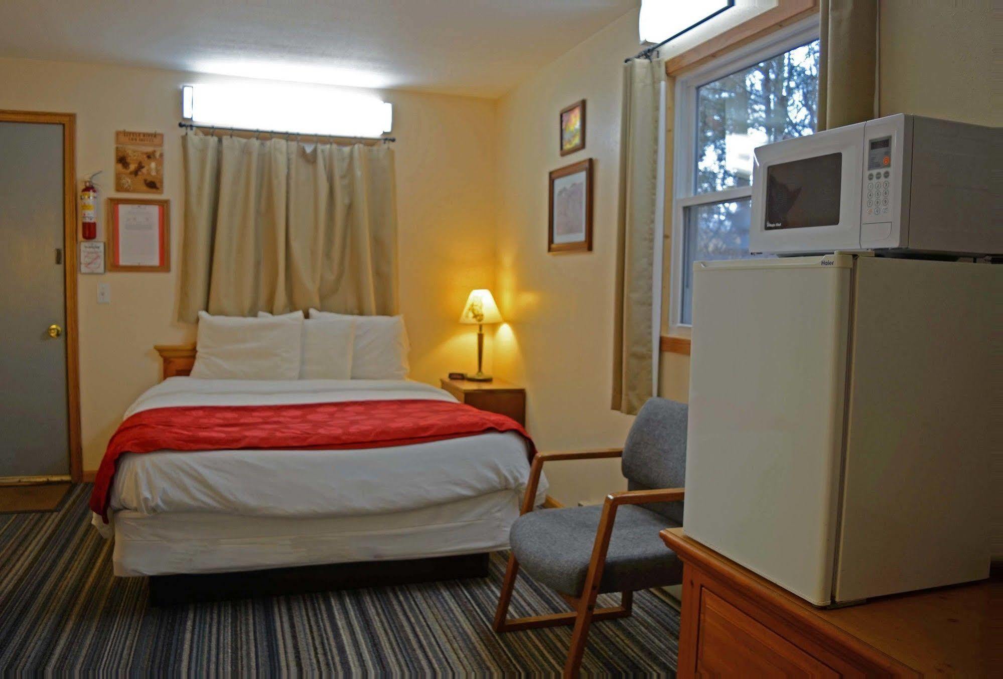 Little River Inn Motel Leon Exteriör bild